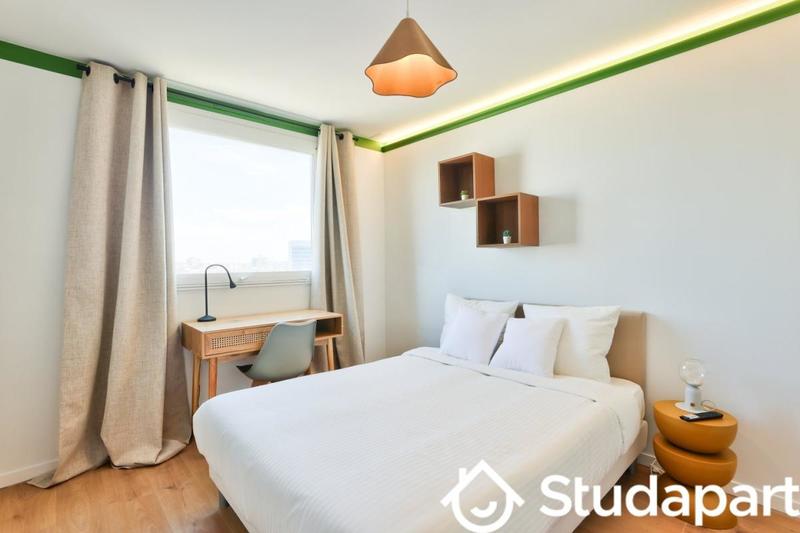 Chambre - 10 m² - 1 pièce