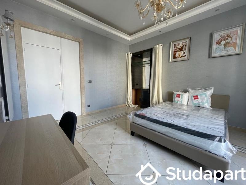 Chambre - 10 m² - 1 pièce