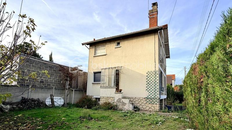 Maison - 95 m² - 5 pièces