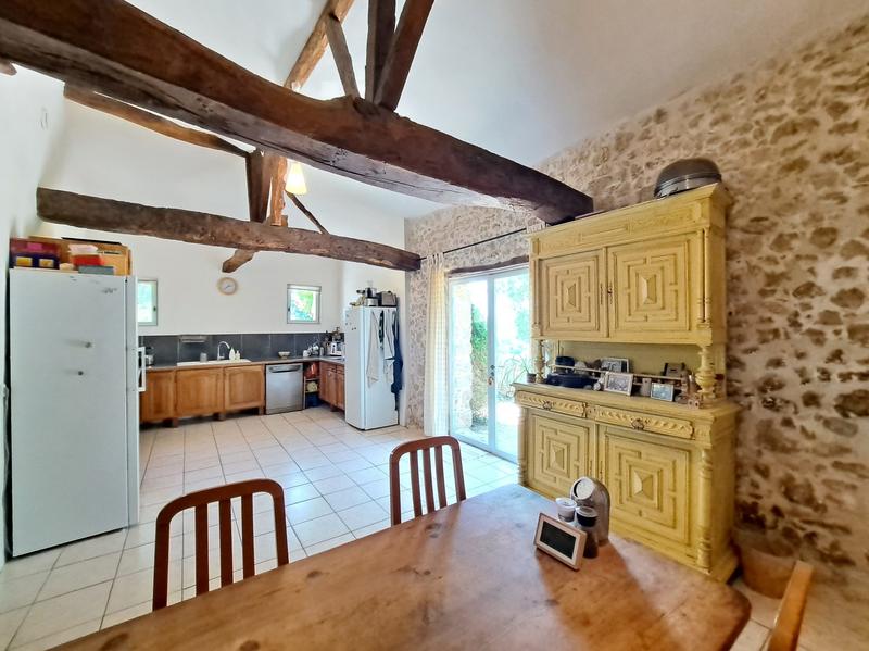 Maison - 550 m² - 16 pièces