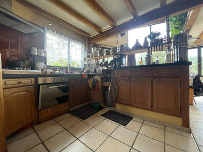 Mas - 90 m² - 9 pièces