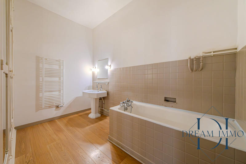 Appartement - 189 m² - 4 pièces