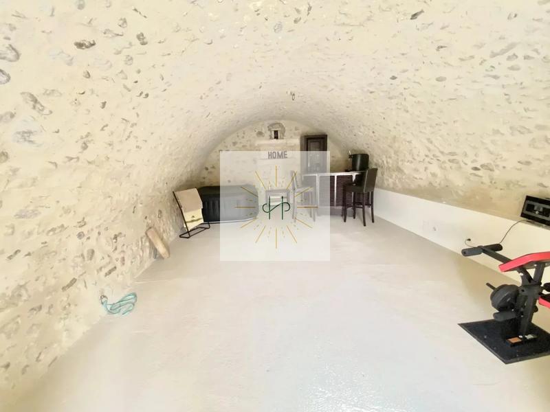 Mas - 266 m² - 10 pièces