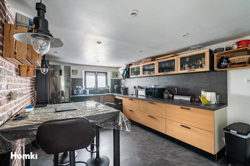 Maison - 180 m² - 6 pièces