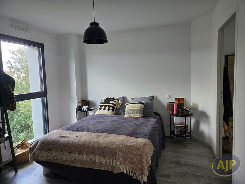 Villa - 180 m² - 8 pièces