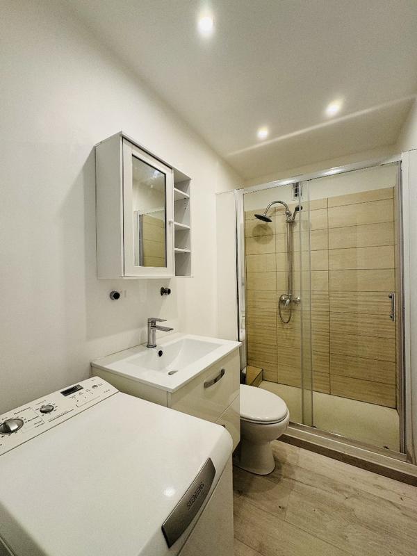 Studio - 25 m² - 1 pièce