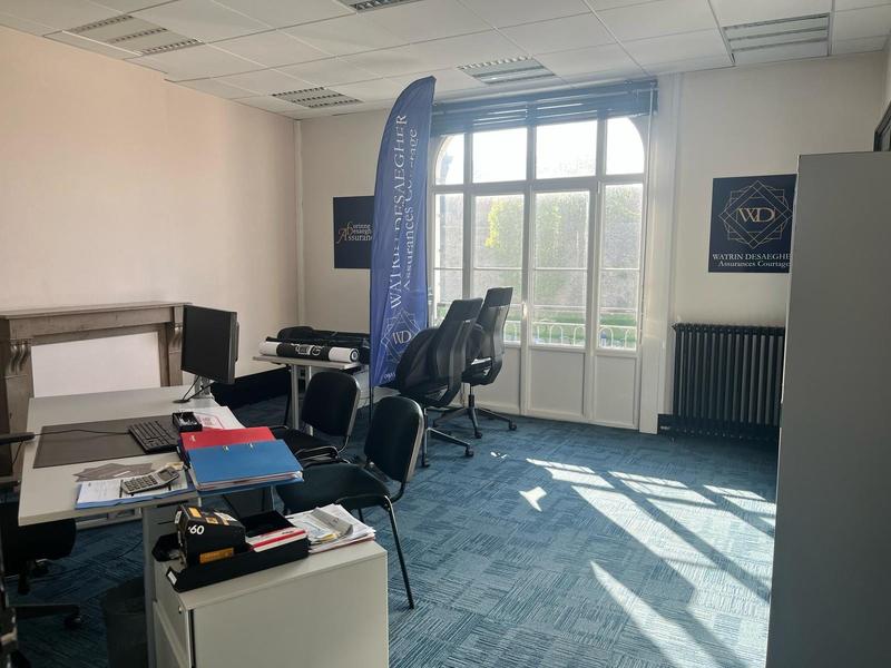 Bureau - 303 m²