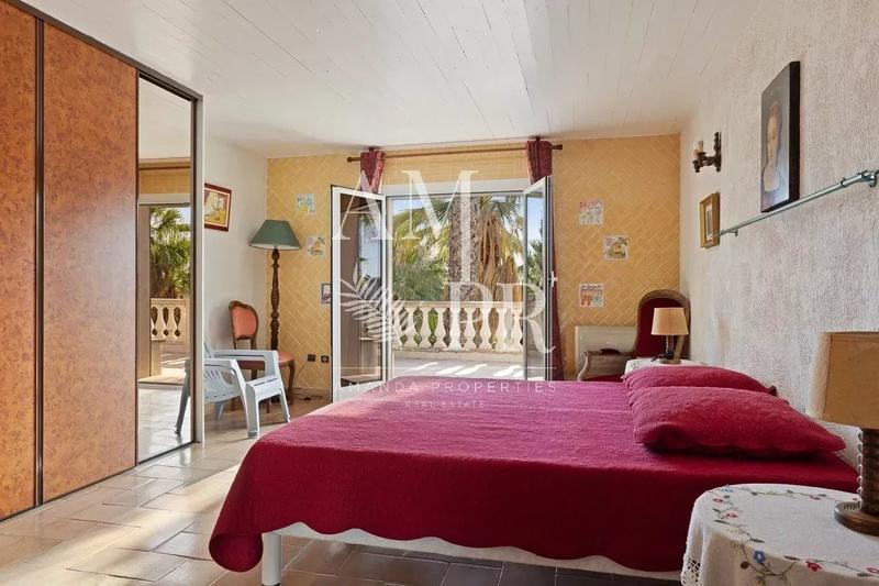 Villa - 518 m² - 10 pièces