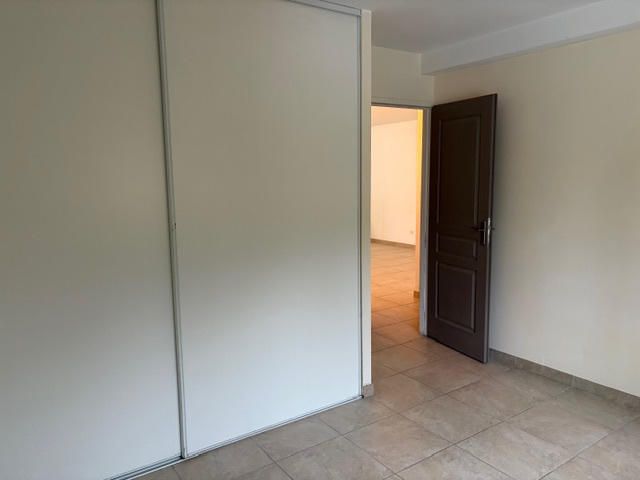 Appartement - 77 m² - 3 pièces