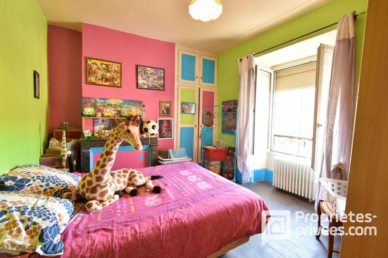 Maison - 206 m² - 7 pièces