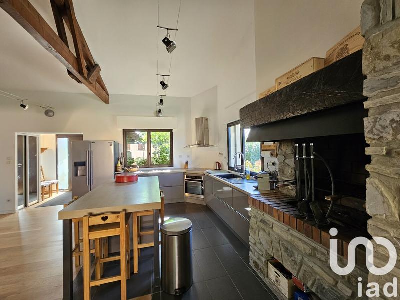 Maison - 287 m² - 10 pièces