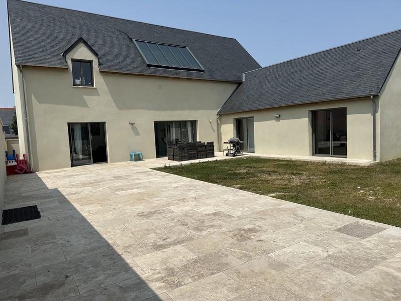 Maison - 248 m² - 7 pièces