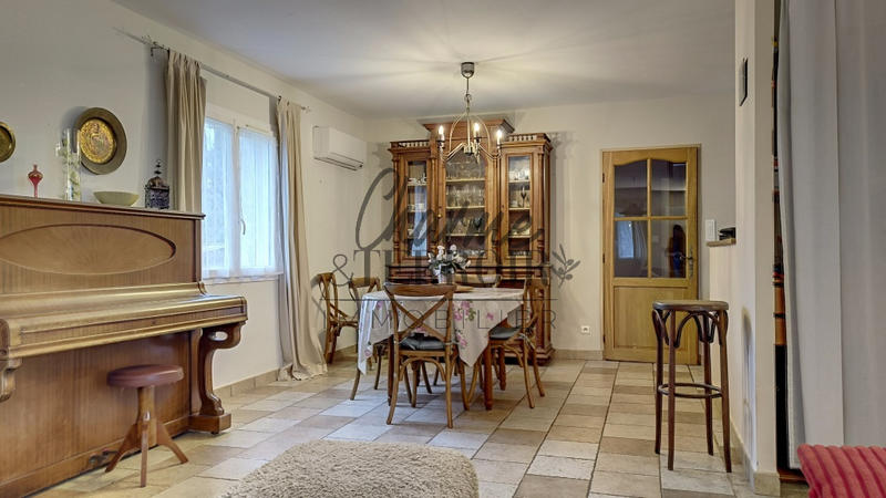 Villa - 130 m² - 5 pièces