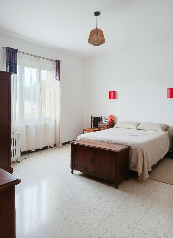 Maison - 265 m² - 10 pièces