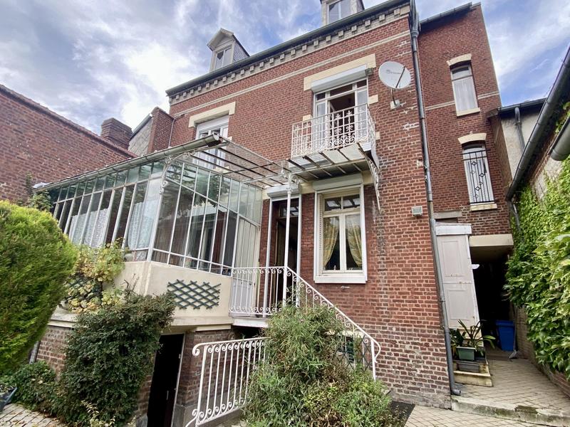 Maison - 192 m² - 6 pièces