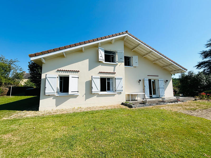 Maison - 145 m² - 6 pièces