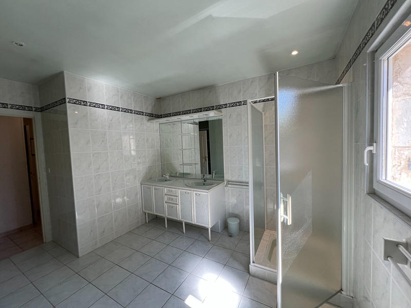 Maison - 154 m² - 8 pièces