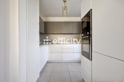 Appartement - 81 m² - 3 pièces