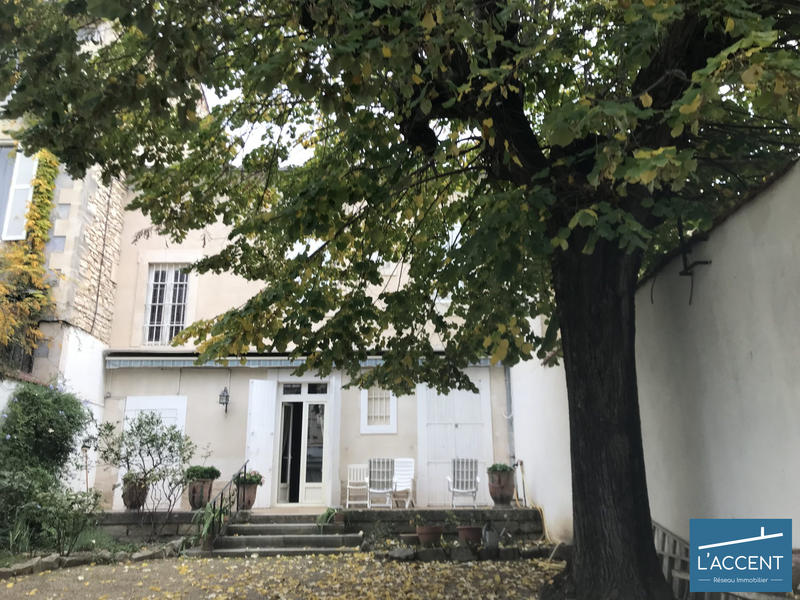 Bastide - 211 m² - 5 pièces