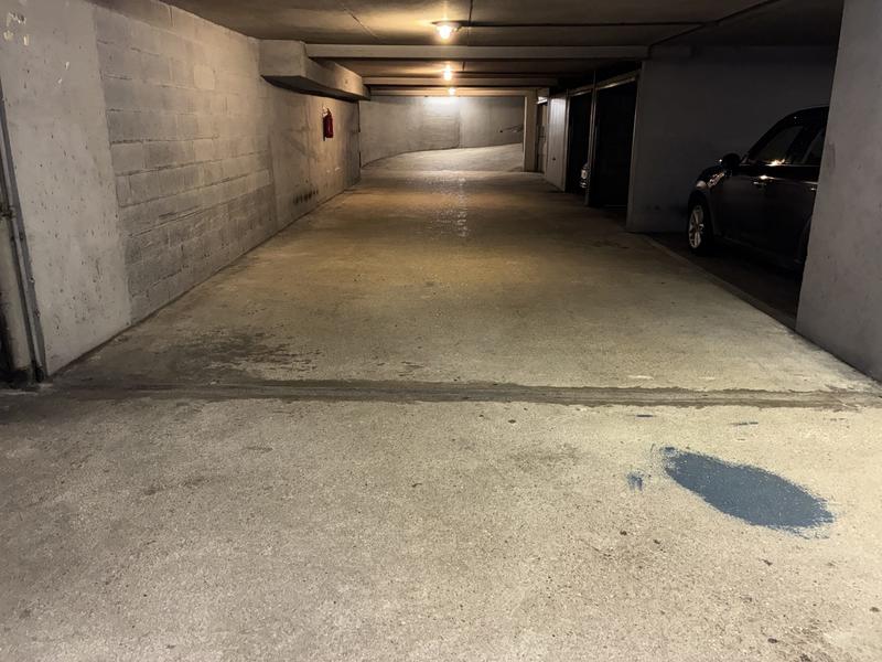 Parking / Garage - 12 m²