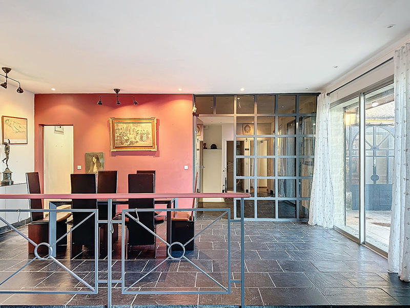 Maison - 180 m² - 8 pièces