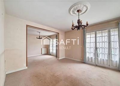 Maison - 90 m² - 5 pièces