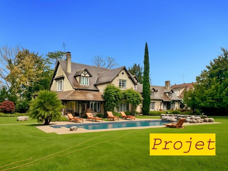 Maison - 252 m² - 10 pièces