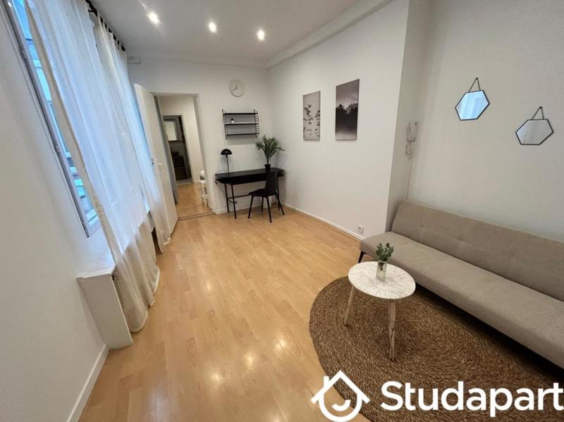 Chambre - 11 m² - 1 pièce