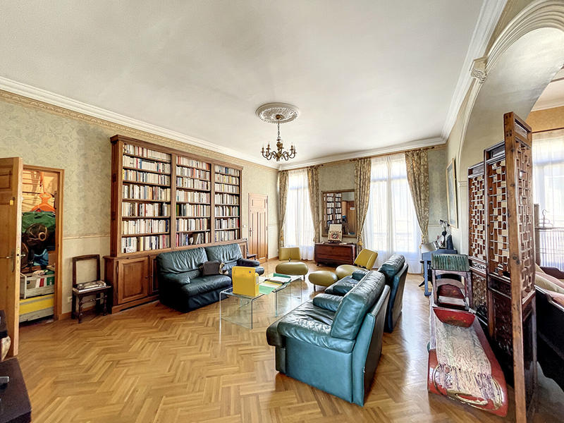 Appartement - 207 m² - 5 pièces