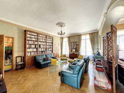 Appartement - 207 m² - 5 pièces