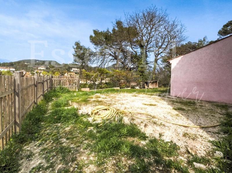 Propriété - 143 m² - 6 pièces