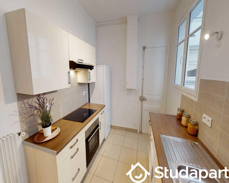 Chambre - 100 m² - 1 pièce