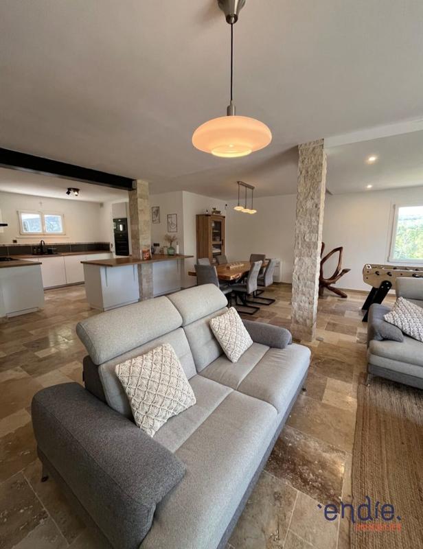 Maison - 140 m² - 4 pièces