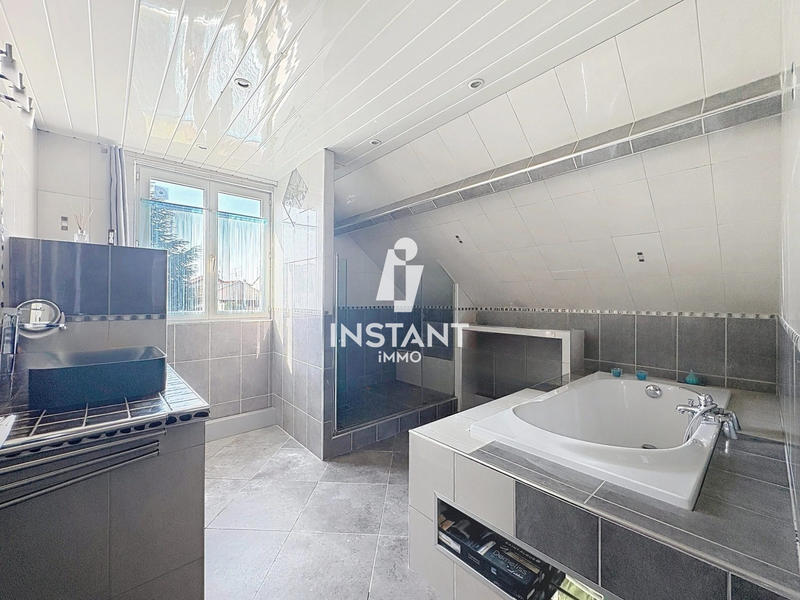 Maison - 106 m² - 5 pièces