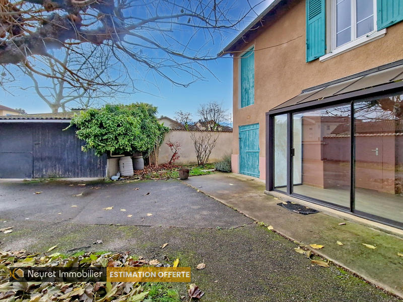 Maison de village - 125 m² - 8 pièces