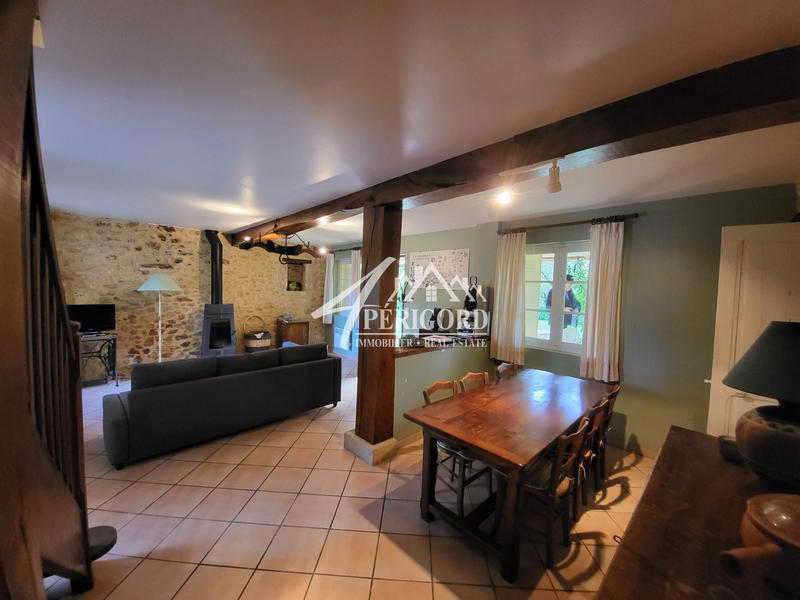 Maison - 270 m² - 10 pièces