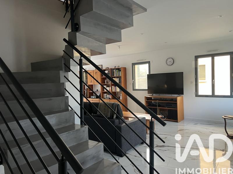 Maison - 183 m² - 6 pièces