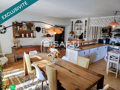Maison - 245 m² - 8 pièces