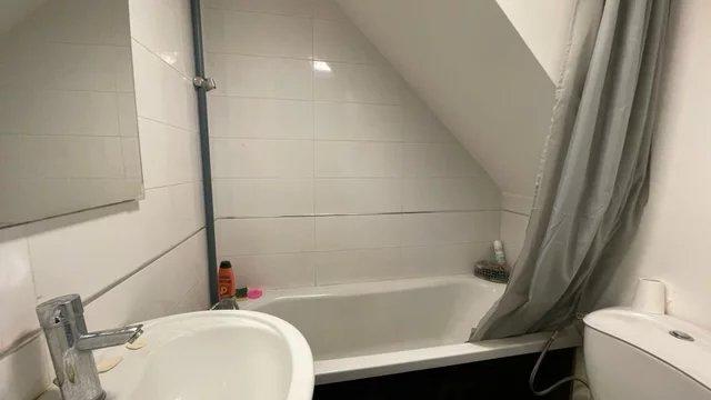 Maison - 242 m² - 7 pièces