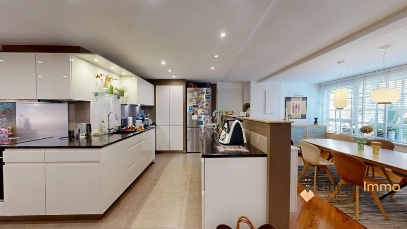 Maison - 171 m² - 5 pièces