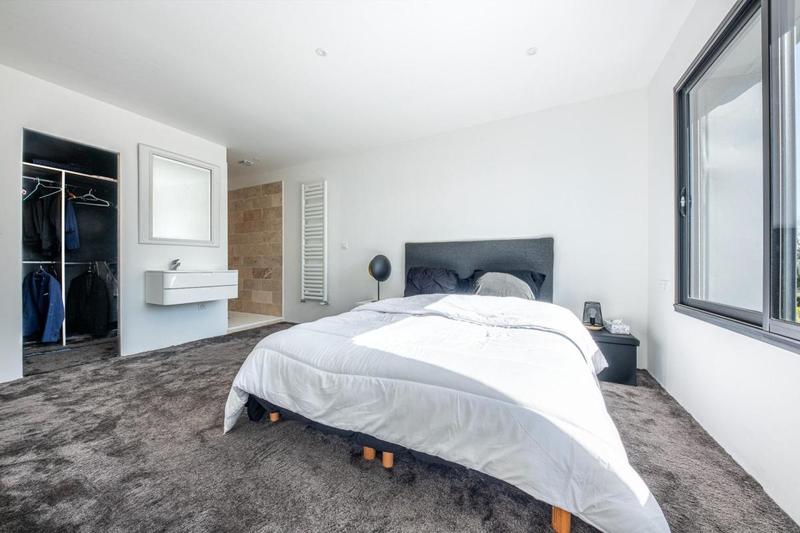 Maison - 200 m² - 7 pièces