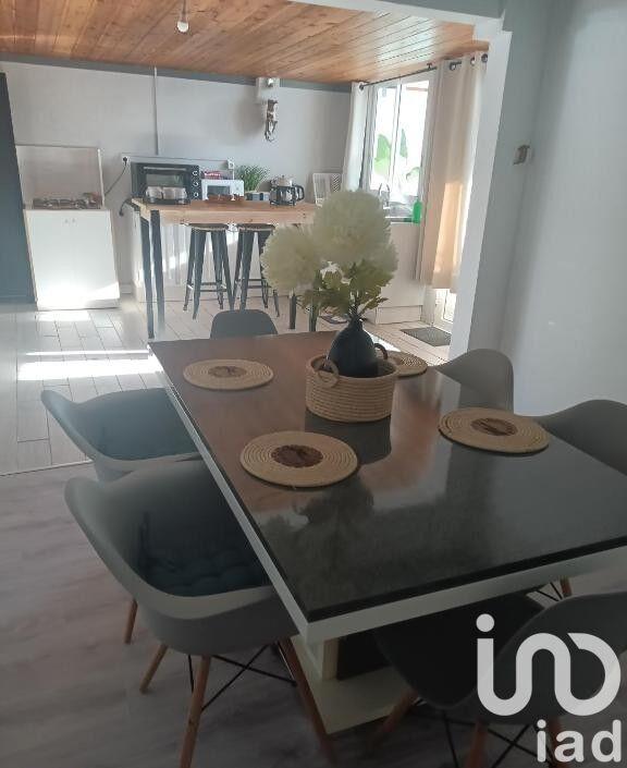 Maison - 260 m² - 9 pièces