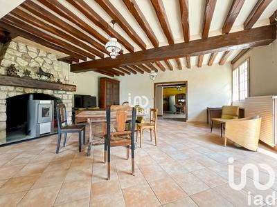 Maison - 207 m² - 7 pièces