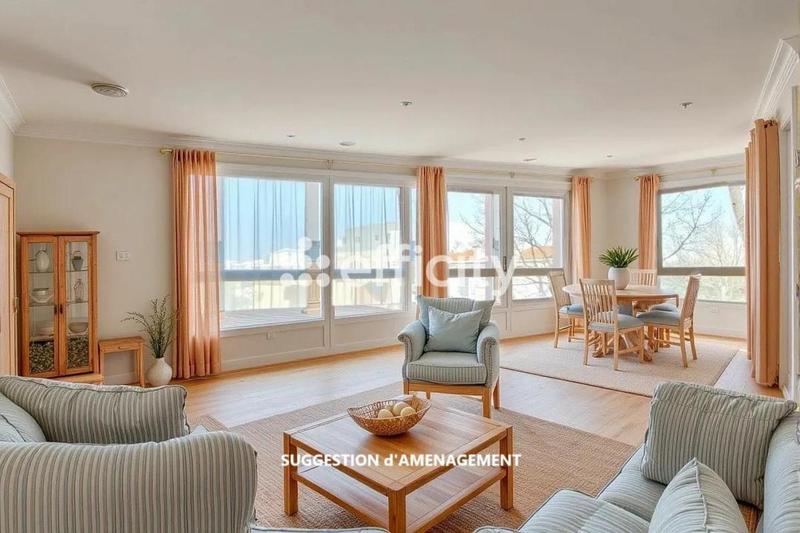 Appartement - 90 m² - 4 pièces