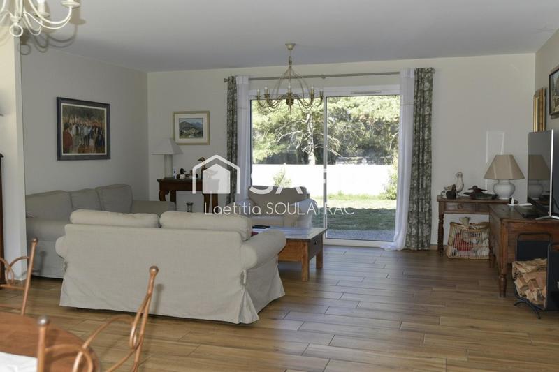 Maison - 204 m² - 6 pièces