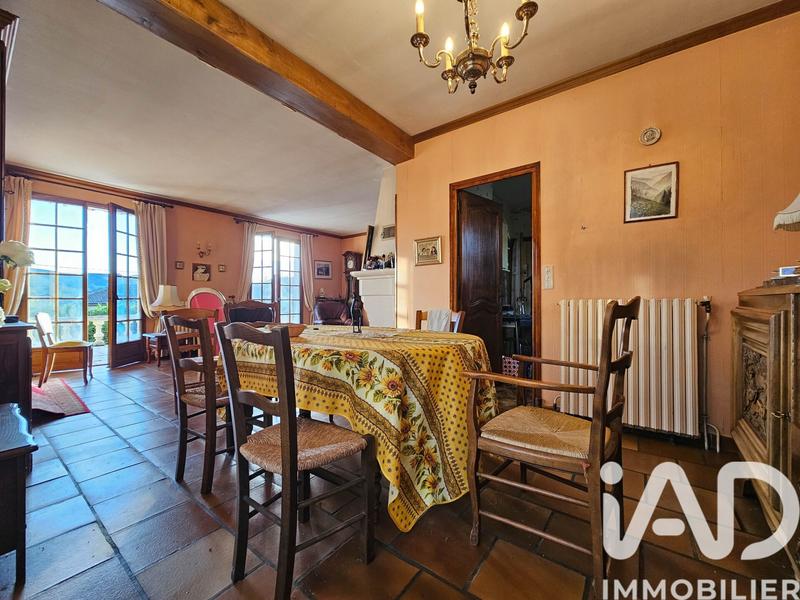 Maison - 185 m² - 7 pièces