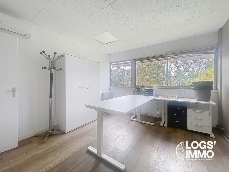 Bureau - 150 m² - 7 pièces