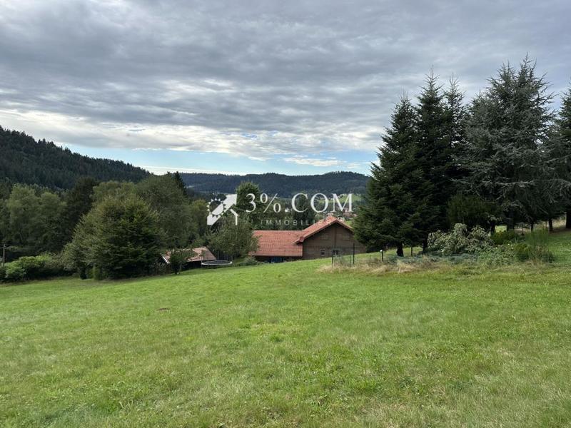 Terrain constructible - 1 800 m²