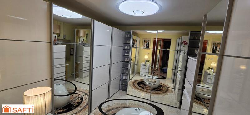 Maison - 245 m² - 8 pièces