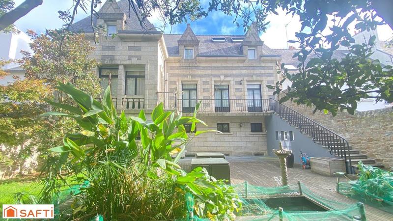 Maison de maîtres - 367 m² - 10 pièces